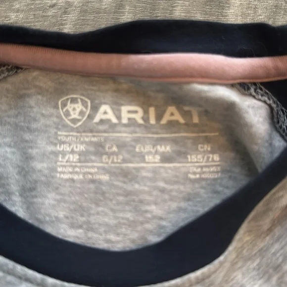 Ariat long sleeved T-shirt. - Picture 4 of 6